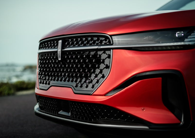 The sleek grille of a 2024 Lincoln Nautilus® SUV with the available Jet Appearance Package makes a bold statement. | Empire Lincoln of Huntington in Huntington NY